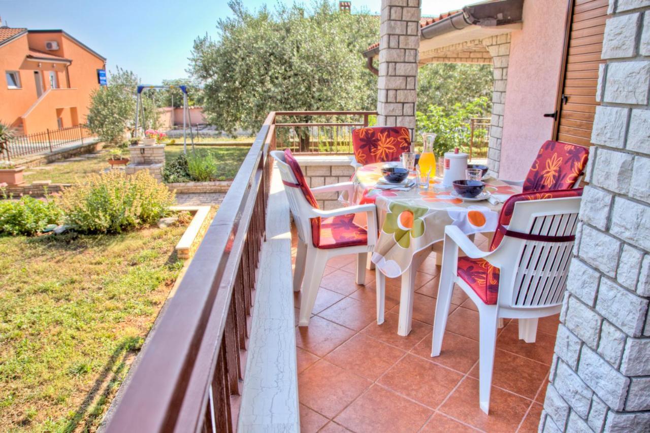 Comfortable Apartments In Peroj Near The Sea Extérieur photo