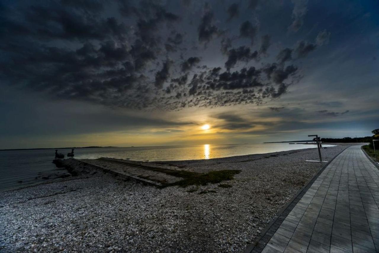 Comfortable Apartments In Peroj Near The Sea Extérieur photo