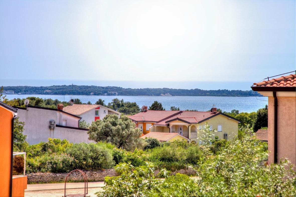 Comfortable Apartments In Peroj Near The Sea Extérieur photo